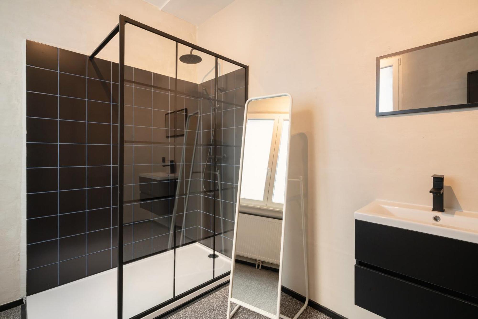 Antwerp City Center Two-Bedroom Apartments エクステリア 写真