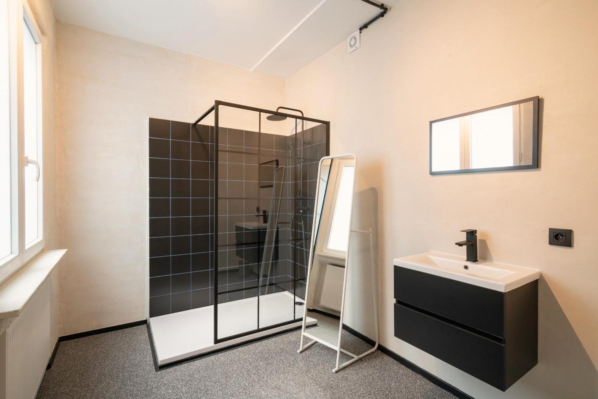 Antwerp City Center Two-Bedroom Apartments エクステリア 写真
